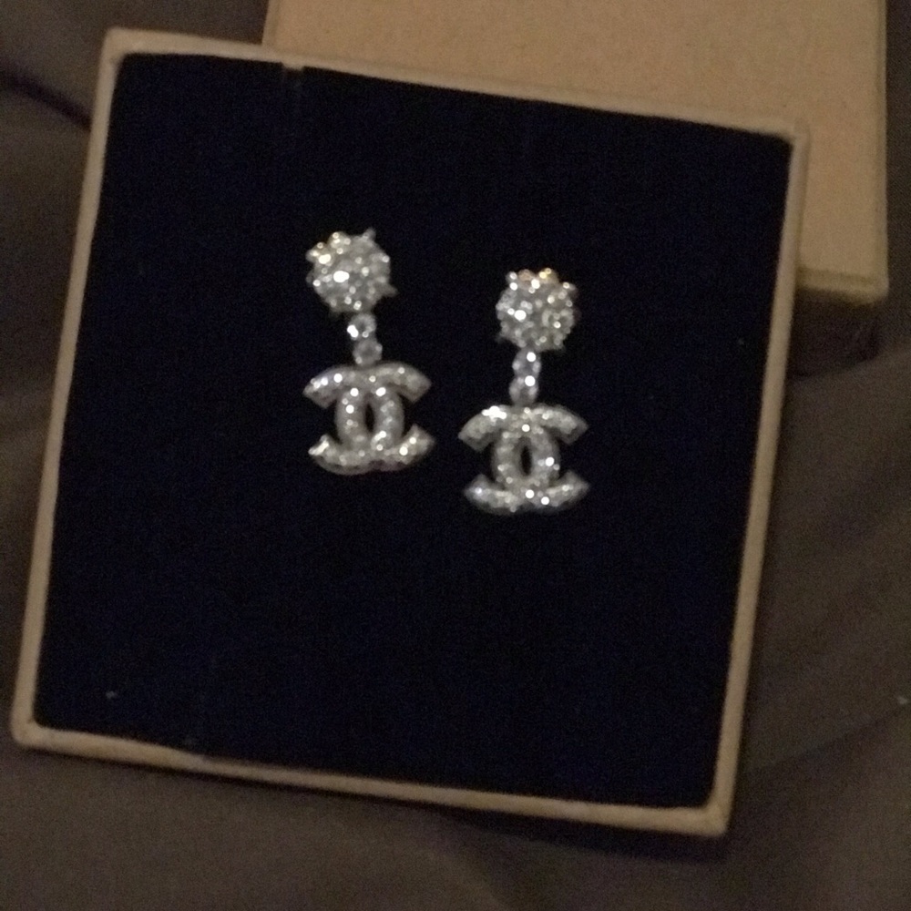 Diamond earring - Picture 2 of 3
